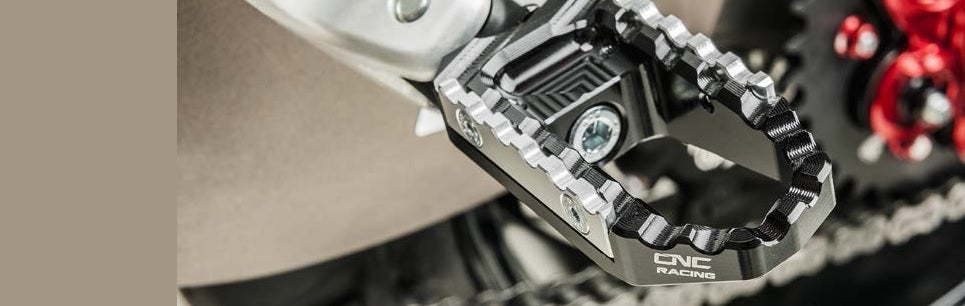 Footpegs C
