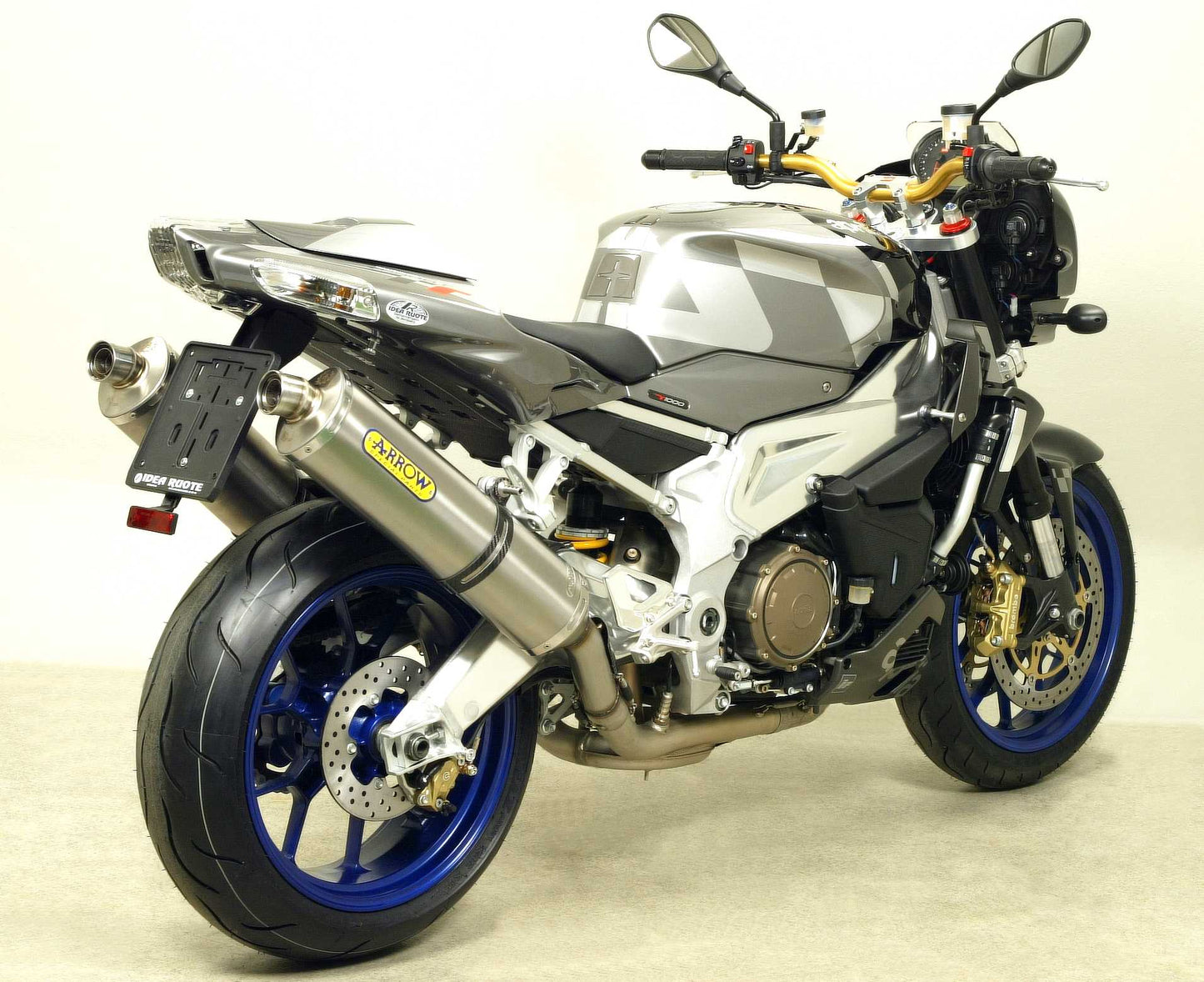 Arrow Exhausts for the Aprilia Tuono 1000 R / Tuono 1000 R Factory 2006/2010