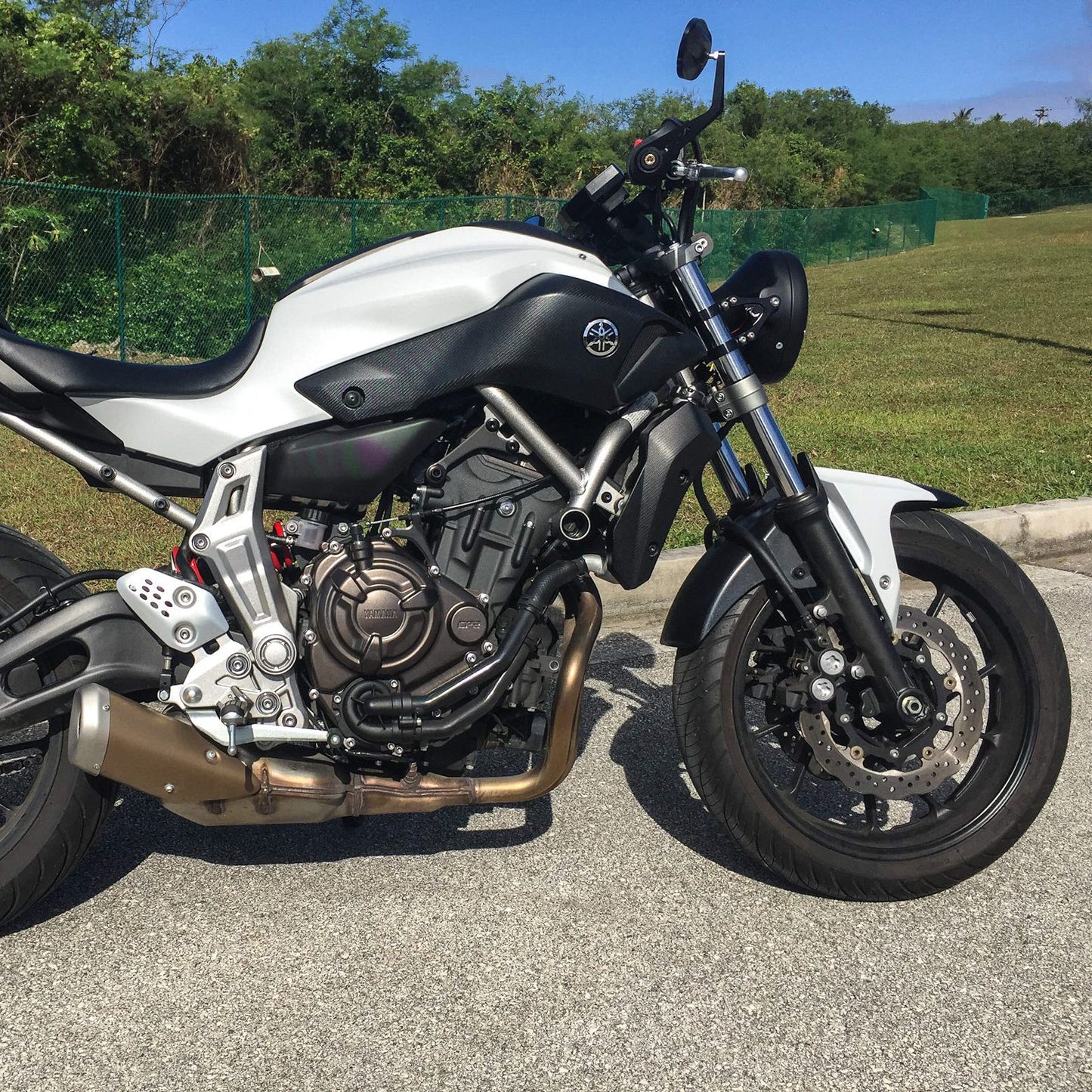 Motodemic Custom Headlight Brackets for Yamaha FZ-07 / MT-07 & XSR700
