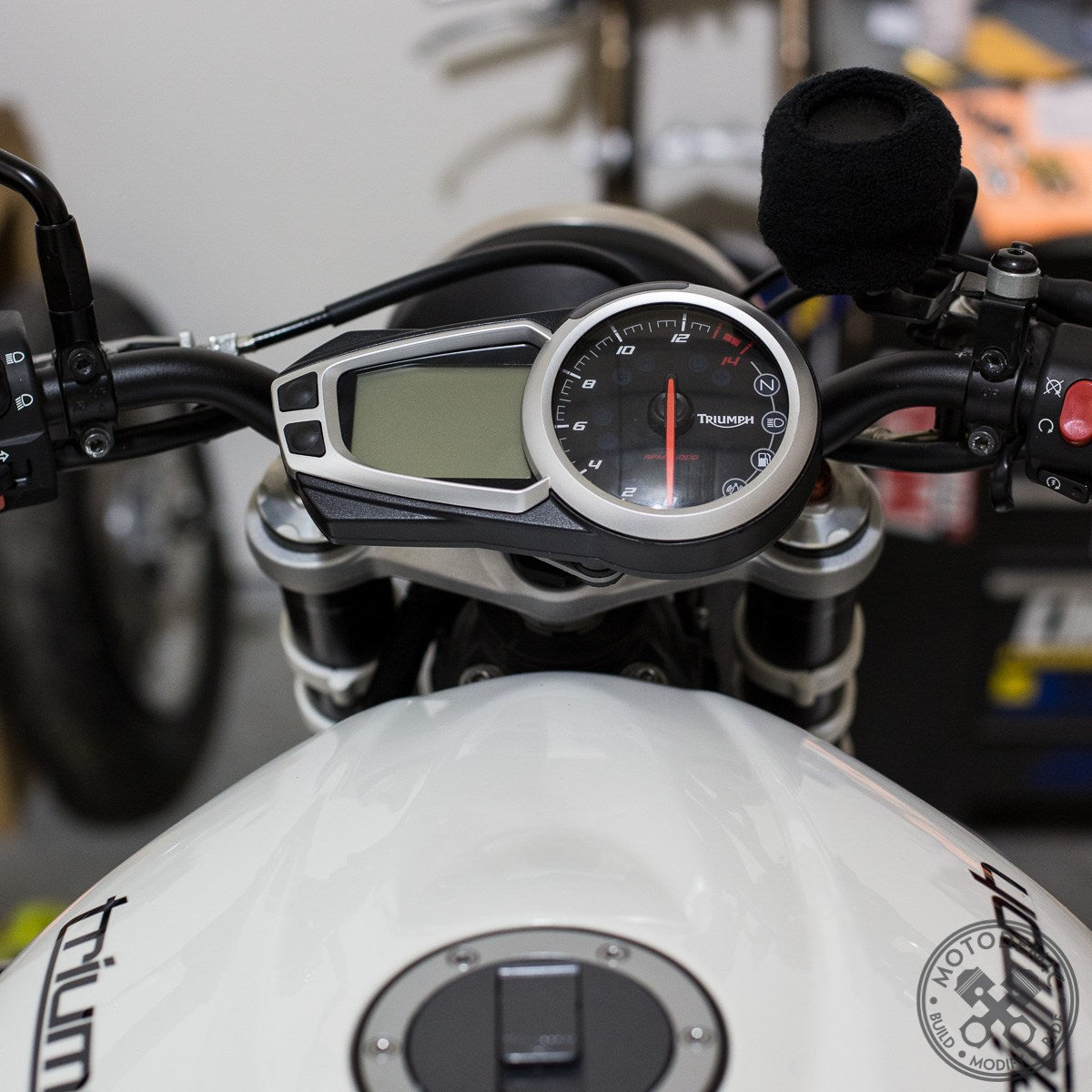 Motodemic Triumph Single Headlight Conversion Bar Mount Kit for Street Triple 675