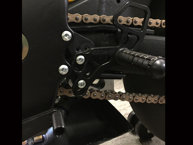 WOODCRAFT Suzuki GSX-R1000 (09-16) GSX-R600 / GSX-R750 (2011+) Black - Complete Rearset Kit W/Shift & Brake Pedals