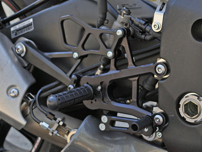 WOODCRAFT Yamaha R1 (15+) Adjustable Rearset Assembly Complete W/Shift & Brake Pedal (Std/GP) Black