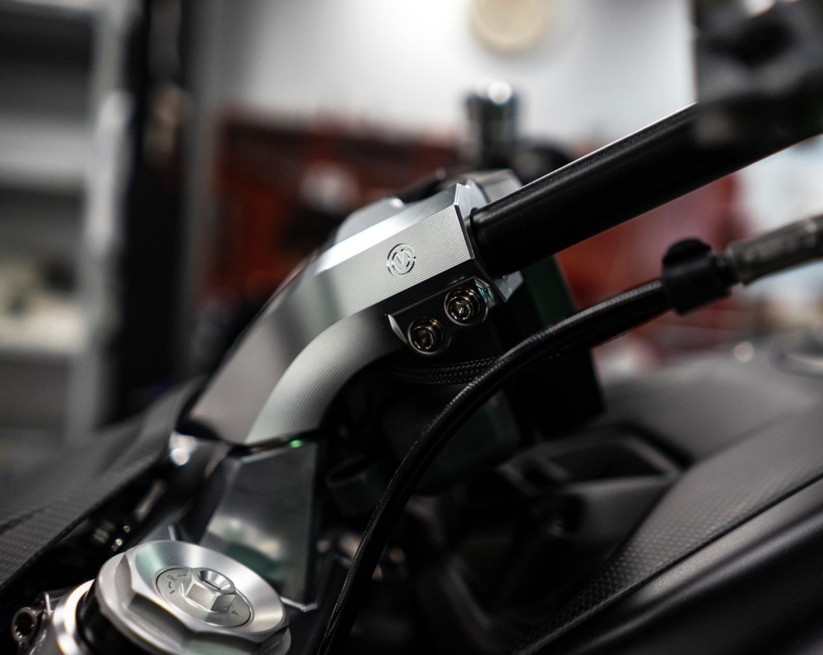 Motocorse Billet Aluminum Steering Riser / Handlebar Support for Ducati Diavel V4