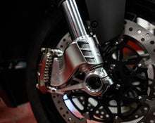 Motocorse 108mm (OE) Billet Fork Lowers (Caliper mounts) With Integrated Caliper Brake Ducts for Marzocchi For Ducati Diavel V4