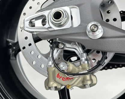 Motocorse Billet Aluminum Chain Adjuster and Rear Brake Caliper Support Bracket for Brembo 69.5mm P2-30 XA6H530 Radial Caliper - Ducati Panigale / Streetfighter V4 (2025+)