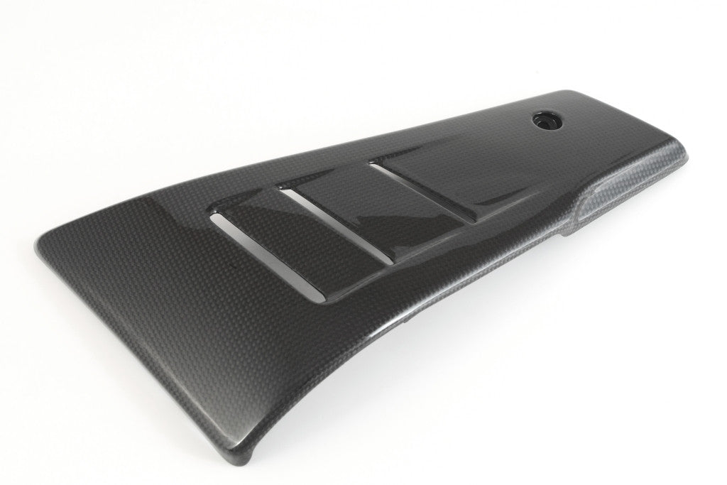 MOTOCORSE - CARBON FIBER RH OIL RADIATOR BOTTOM LOWER SIDE PANEL FOR DUCATI DIAVEL 2010-16