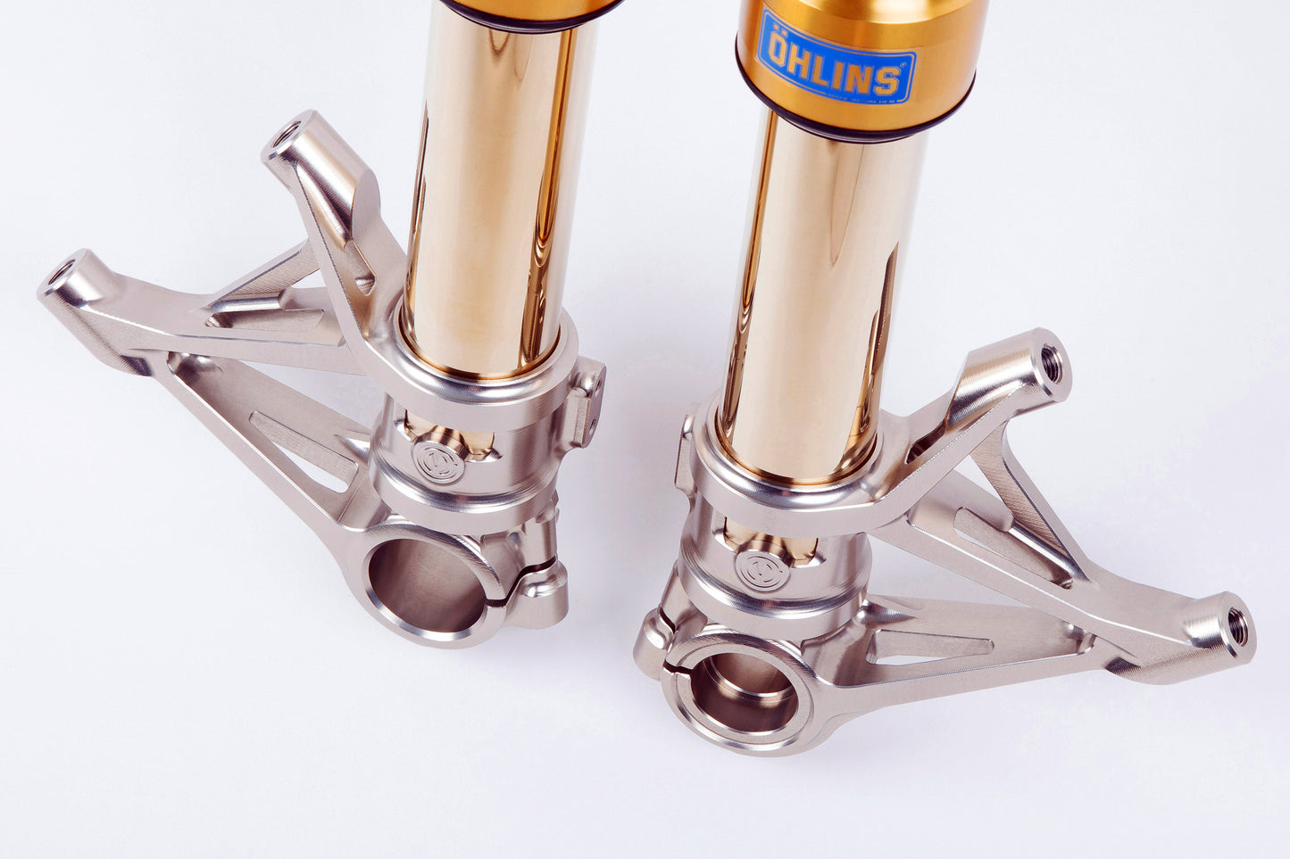 Motocorse Custom Ohlins R&T Forks with SBK Lowers and Billet Triple Clamps and Clip-ons for MV Agusta Superveloce 800