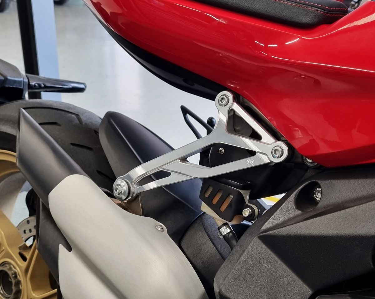 Motocorse Billet Aluminum Muffler Support Bracket for 2018+ MV Agusta F3 675/800 and Superveloce 800