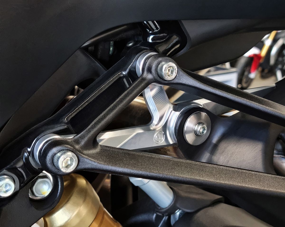 Motocorse Billet OE Muffler Exhaust Support set For MV Agusta Brutale / Rush 1000
