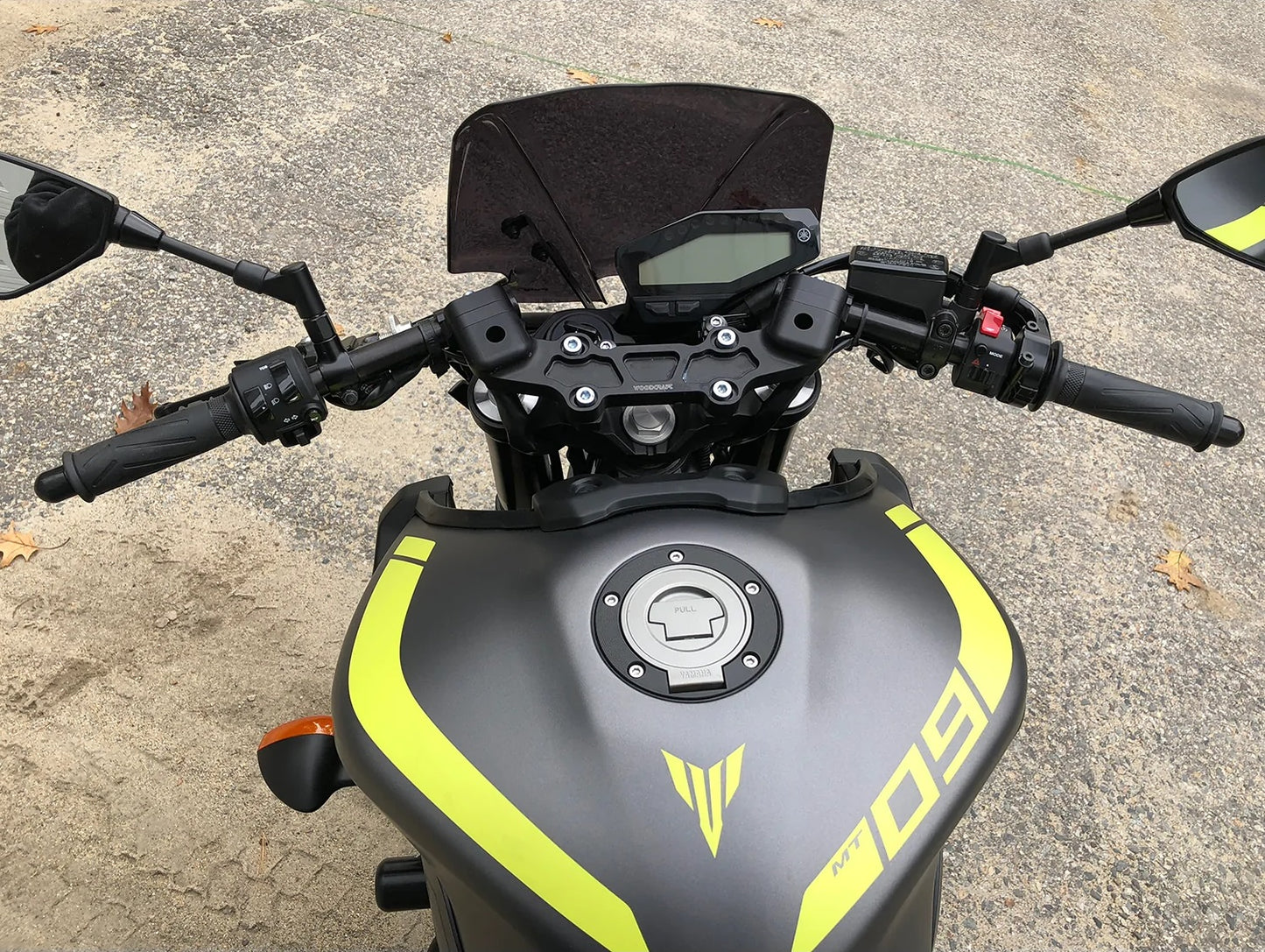 WOODCRAFT Yamaha FZ-09 (MT09) (2018+) / XSR900 (2022+) Clipon Riser Adapter Plate Kit W/ Bars