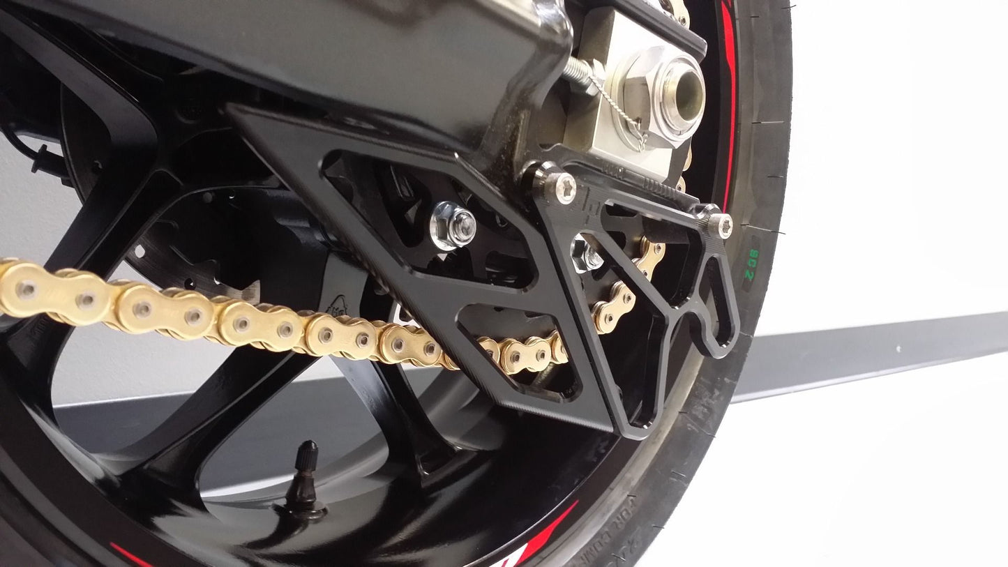 Attack Performance Race Lifter and Shark Guard Kit for Yamaha YZF-R1 (2015+) and YZF-R6 (2017+)