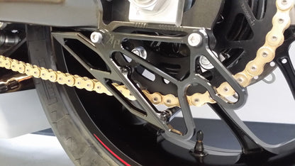 Attack Performance Race Lifter and Shark Guard Kit for Yamaha YZF-R1 (2015+) and YZF-R6 (2017+)