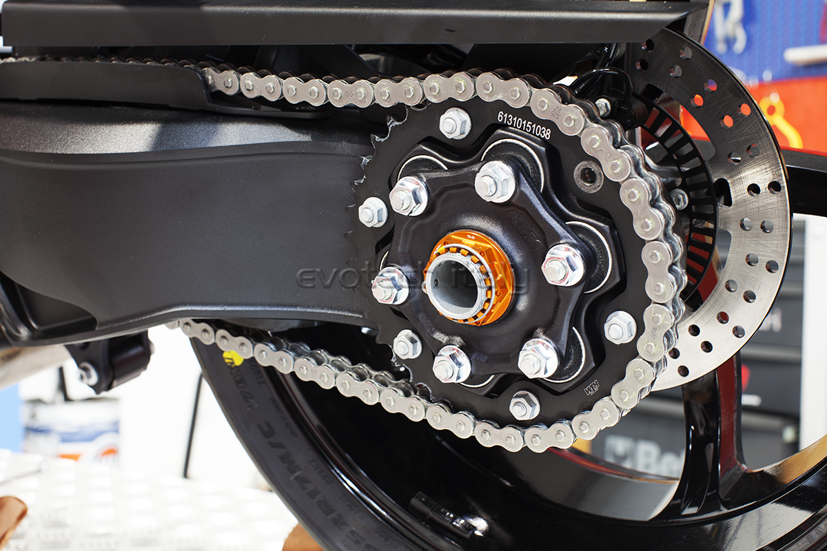 Evotech Srl Billet Aluminum Rear Sprocket Carrier Nut for KTM 1290 / 1390 Super Duke R / GT