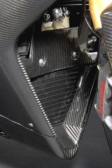 CARBONDRY - DUCATI 848 / 1098 & 1198 CARBON FIBER OIL COOLER COVER