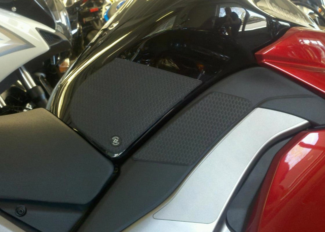 TechSpec Tank Grip Pads for the Kawasaki Ninja 1000 (11+) / Z1000 (10-13)