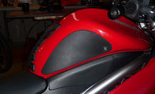 TechSpec Tank Grip Pads for the Kawasaki Ninja 650R / ER6N (06-11)