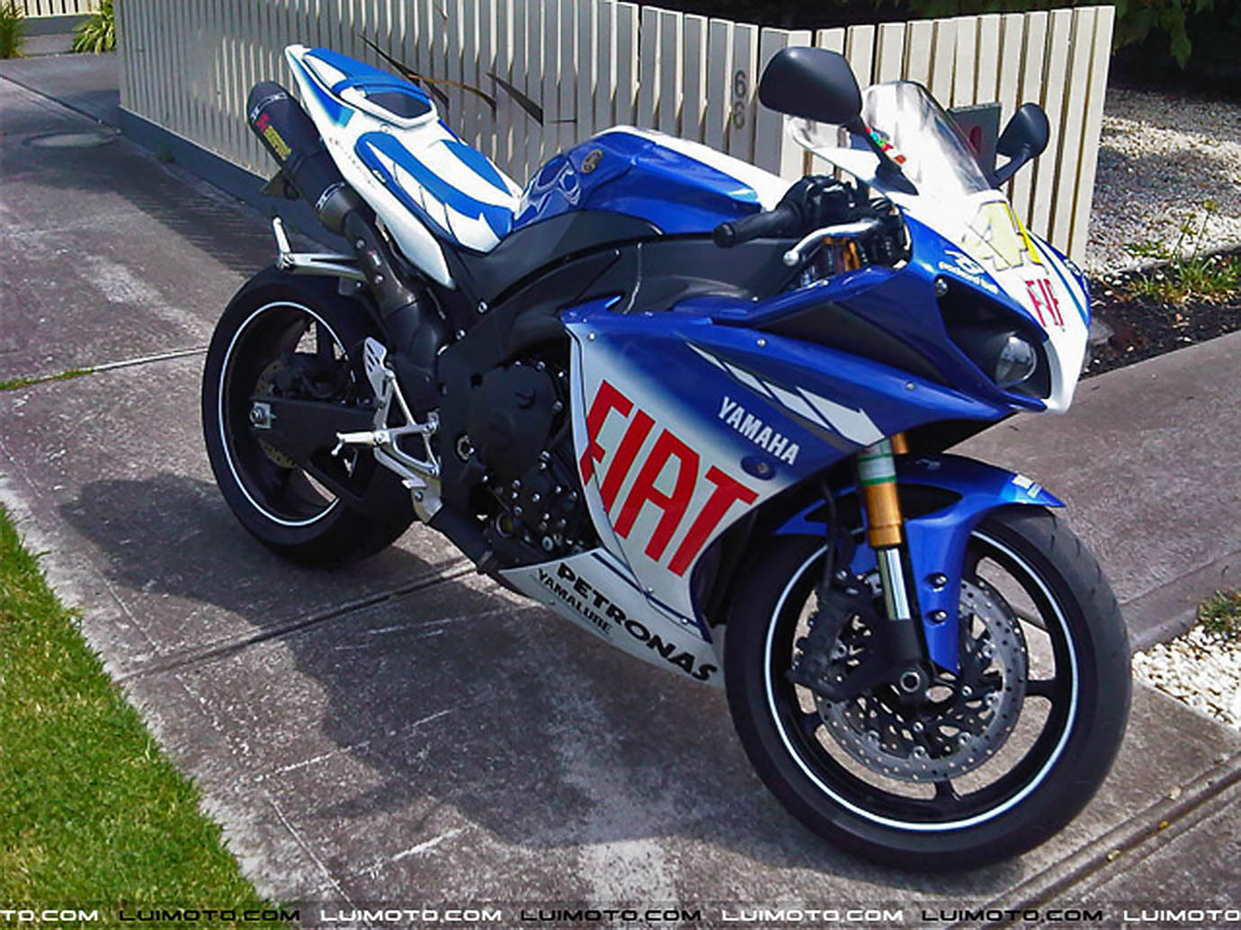 LUIMOTO Limited Edition Rider Seat Cover for the YAMAHA R1 (09-14)