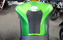 TechSpec Tank Grip Pads Center Tank Protector 3