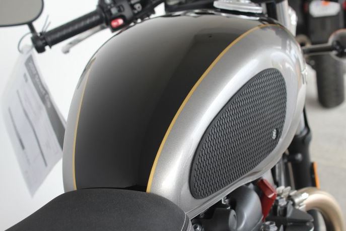 TechSpec Tank Grip Pads for the Triumph Street Cup (17+)