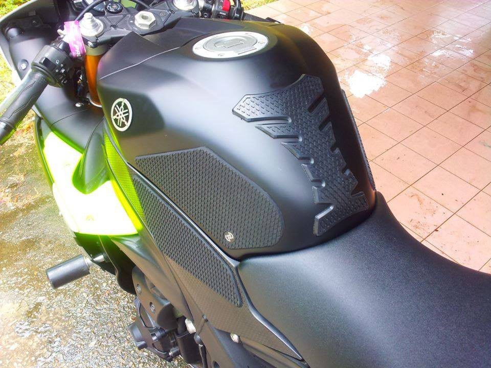 TechSpec Tank Grip Pads for the Yamaha YZF-R1 (09-15)