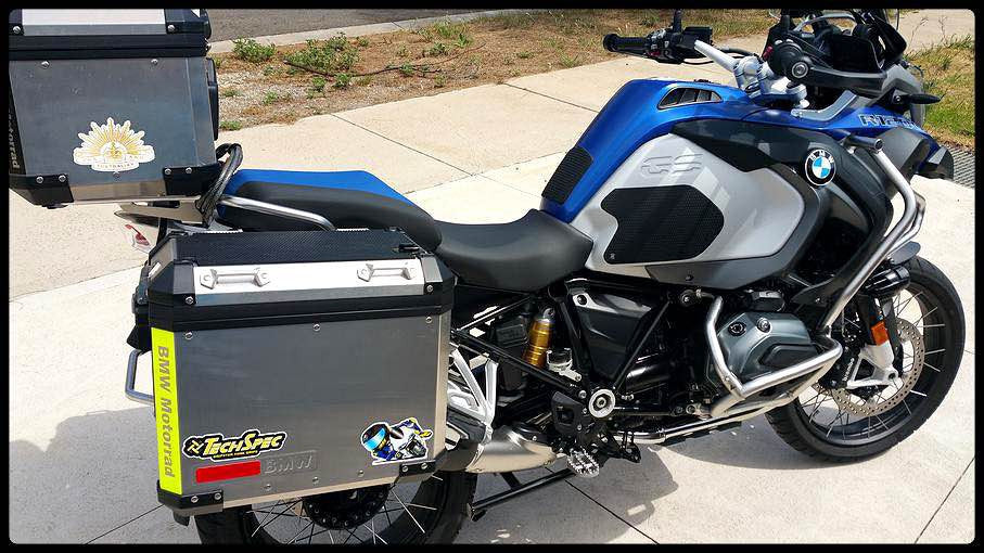 TechSpec Tank Grip Pads for the BMW R 1200 / 1250 GS adventure (14+)