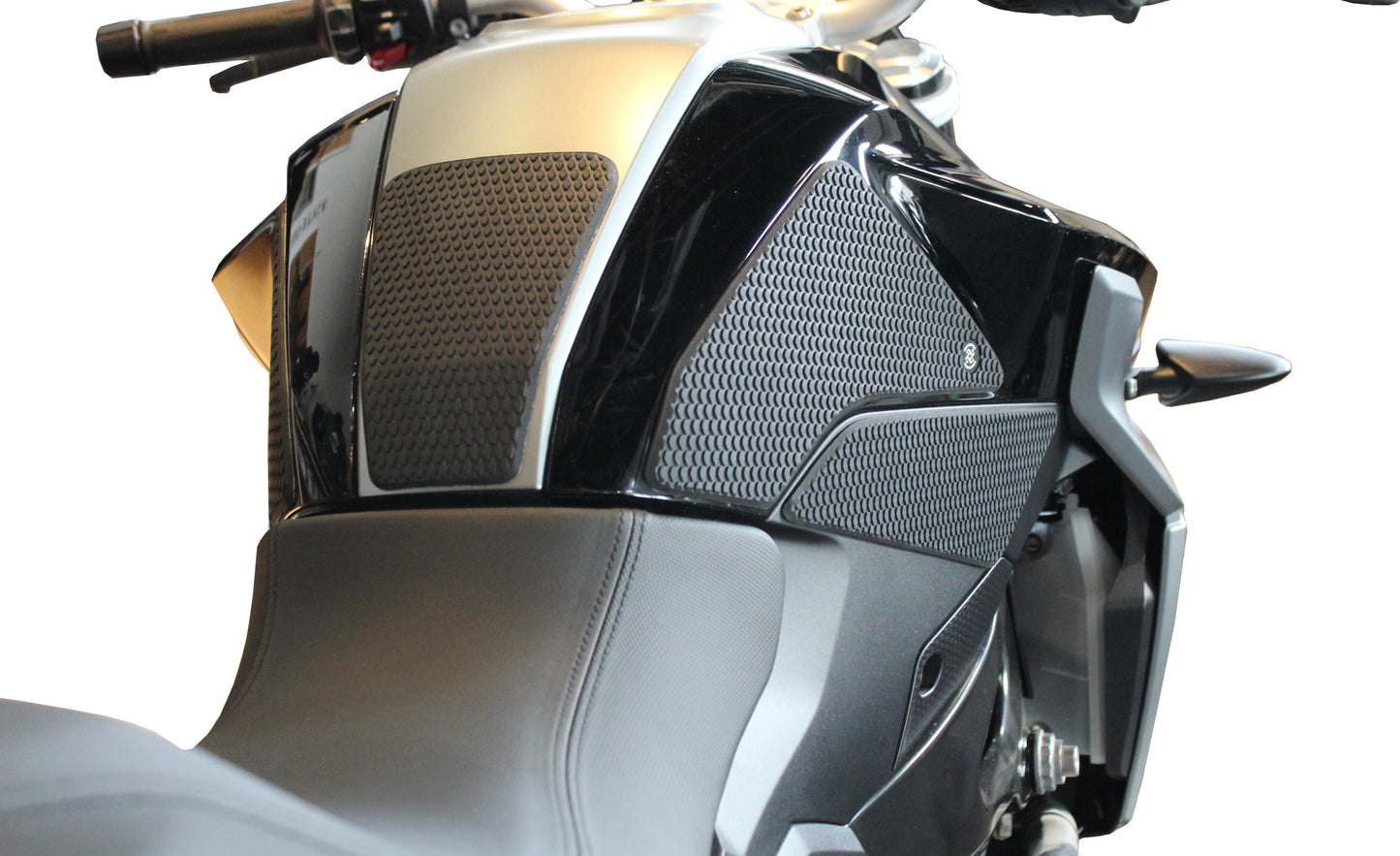 TechSpec Tank Grip Pads for the BMW F 900 R (2020+)