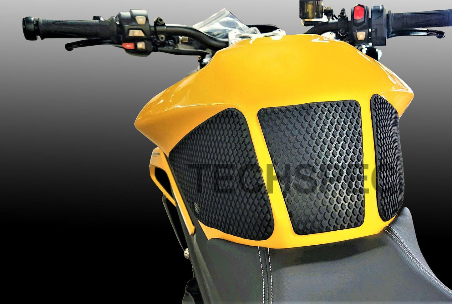 TechSpec Tank Grip Pads for the Triumph Street Triple 765 / RS (2024+)
