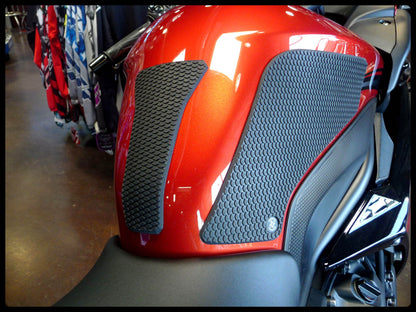 TechSpec Tank Grip Pads for the Yamaha FZ6 R (10+)