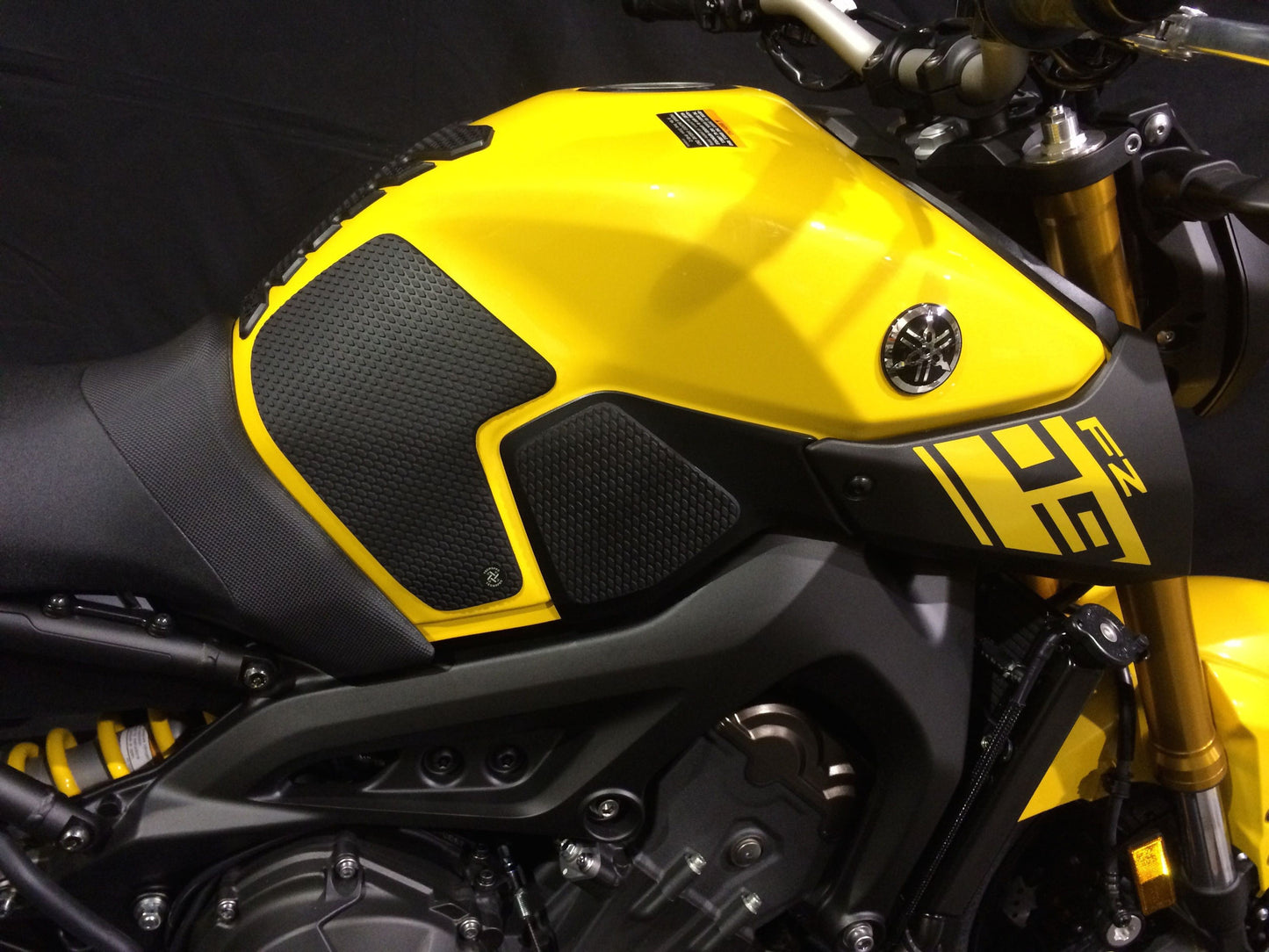 TechSpec Tank Grip Pads for the Yamaha FZ-09 / MT-09 (14-20)