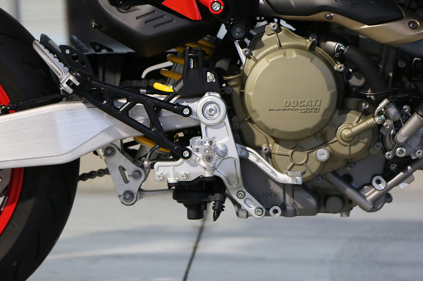 AELLA Adjustable Foot Peg Kit for Ducati Hypermotard 698 Mono