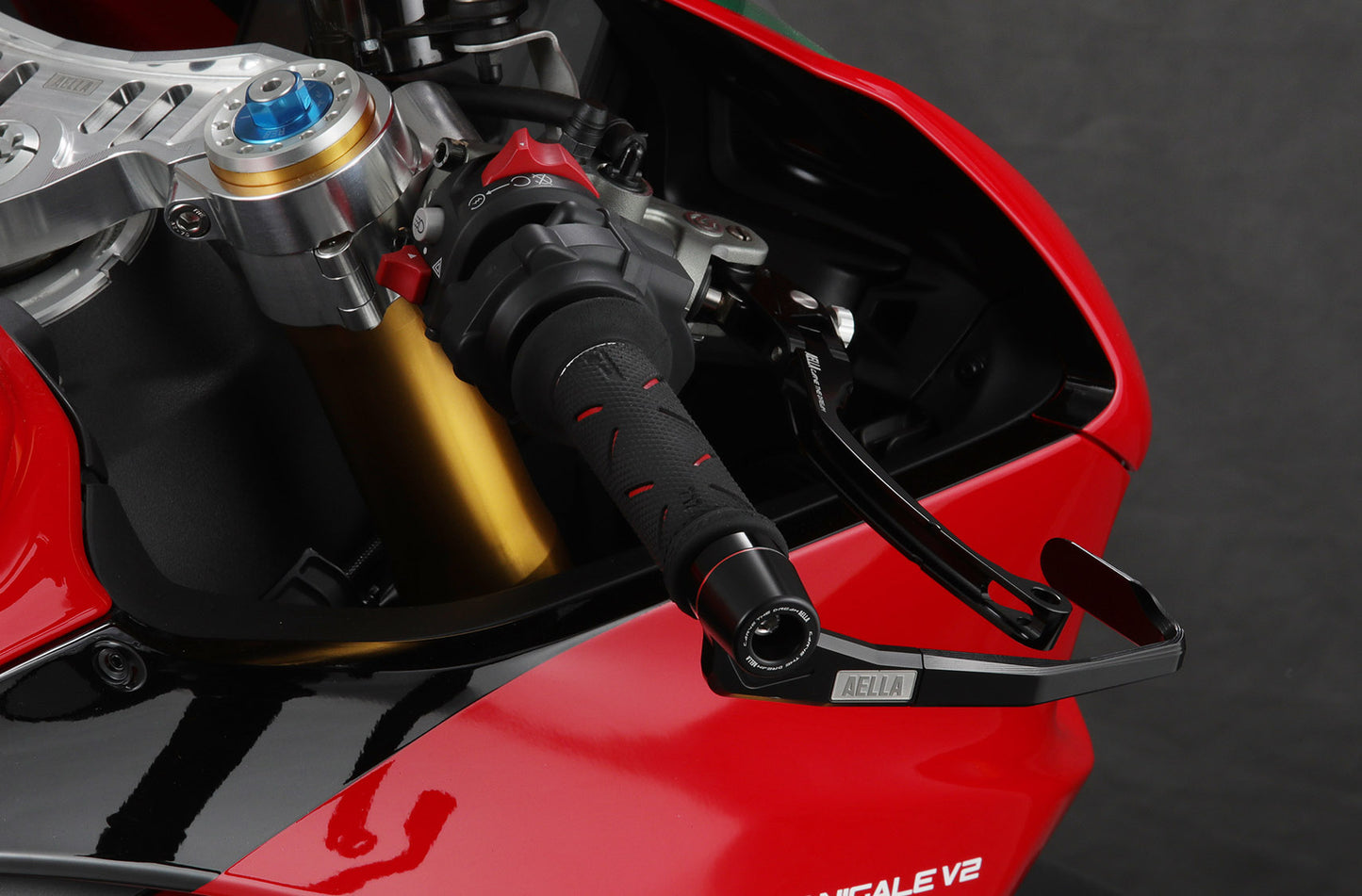AELLA Brake Lever Guard and Matching Bar End For Ducati Panigale V4