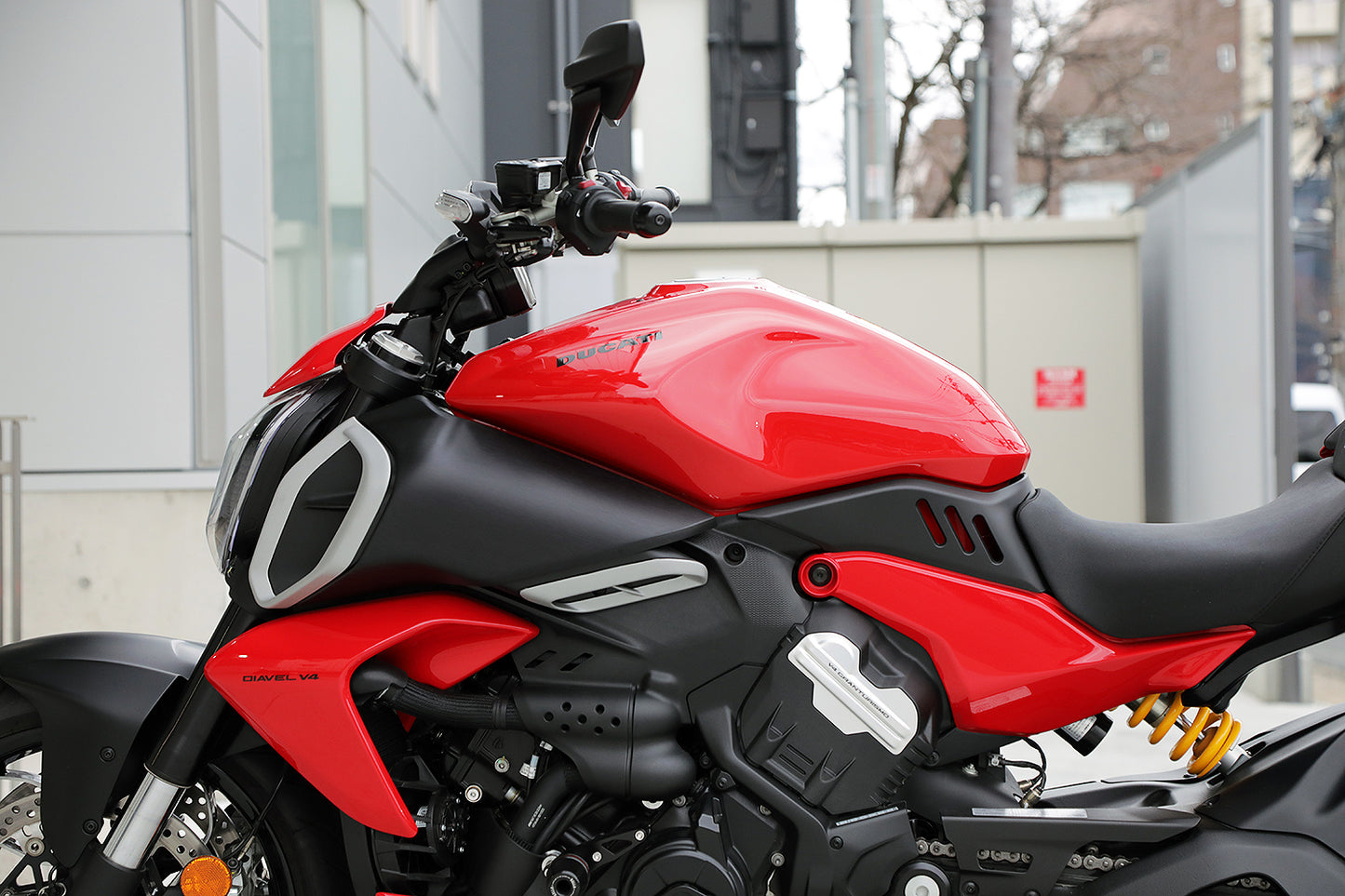 AELLA Aluminum Variable Handlebar (Diavel V4)