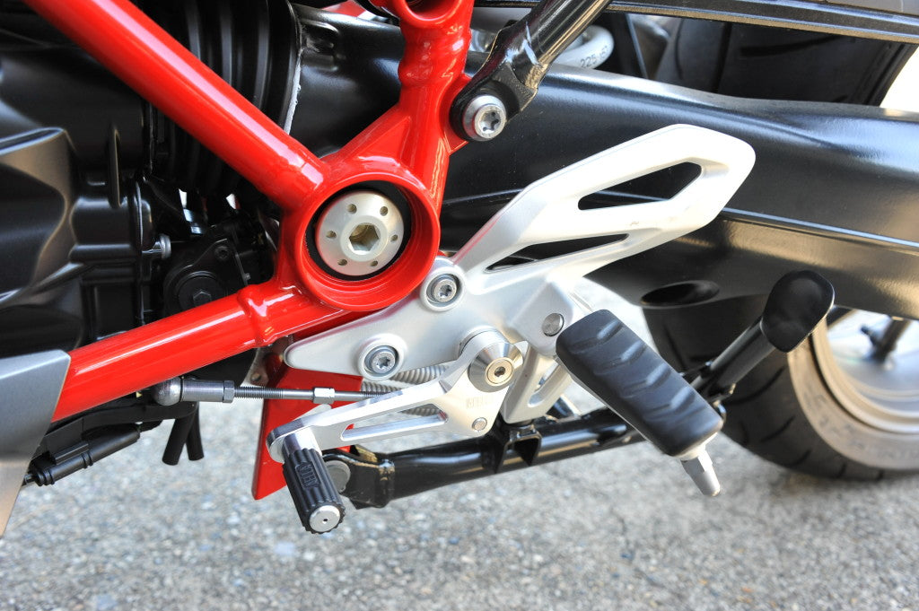 AELLA Short Gear Change / Shift Pedal for the BMW R1200R / R1200RS