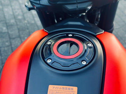 AELLA GAS CAP WITH QUICK RELEASE ACTION FOR DUCATI AND MV AGUSTA