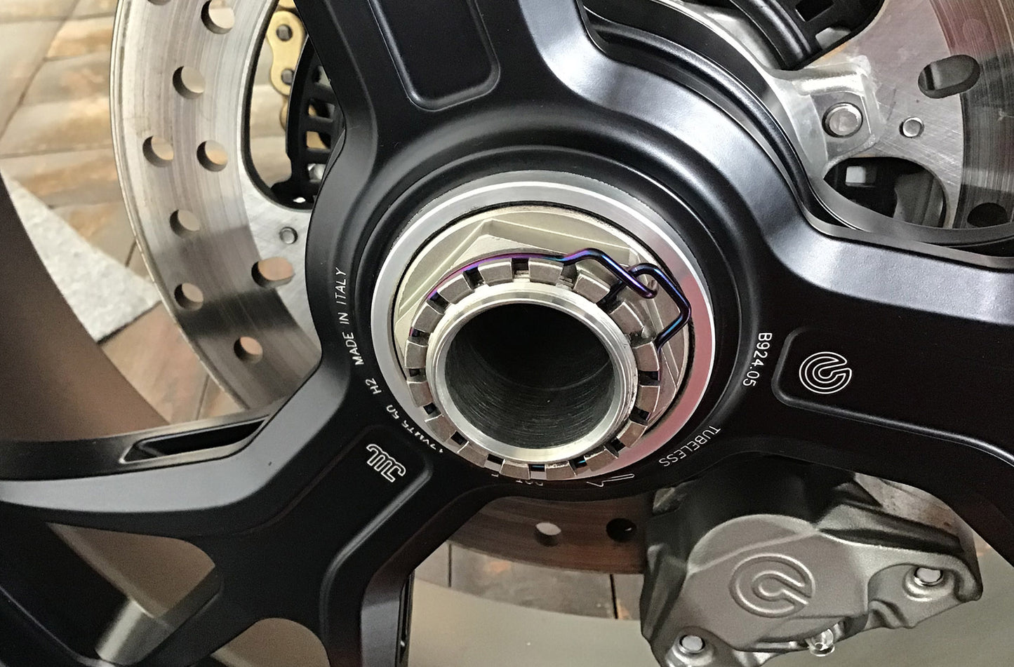 AELLA Titanium Look Large Hub Lock Pins For Rear Axle Nuts