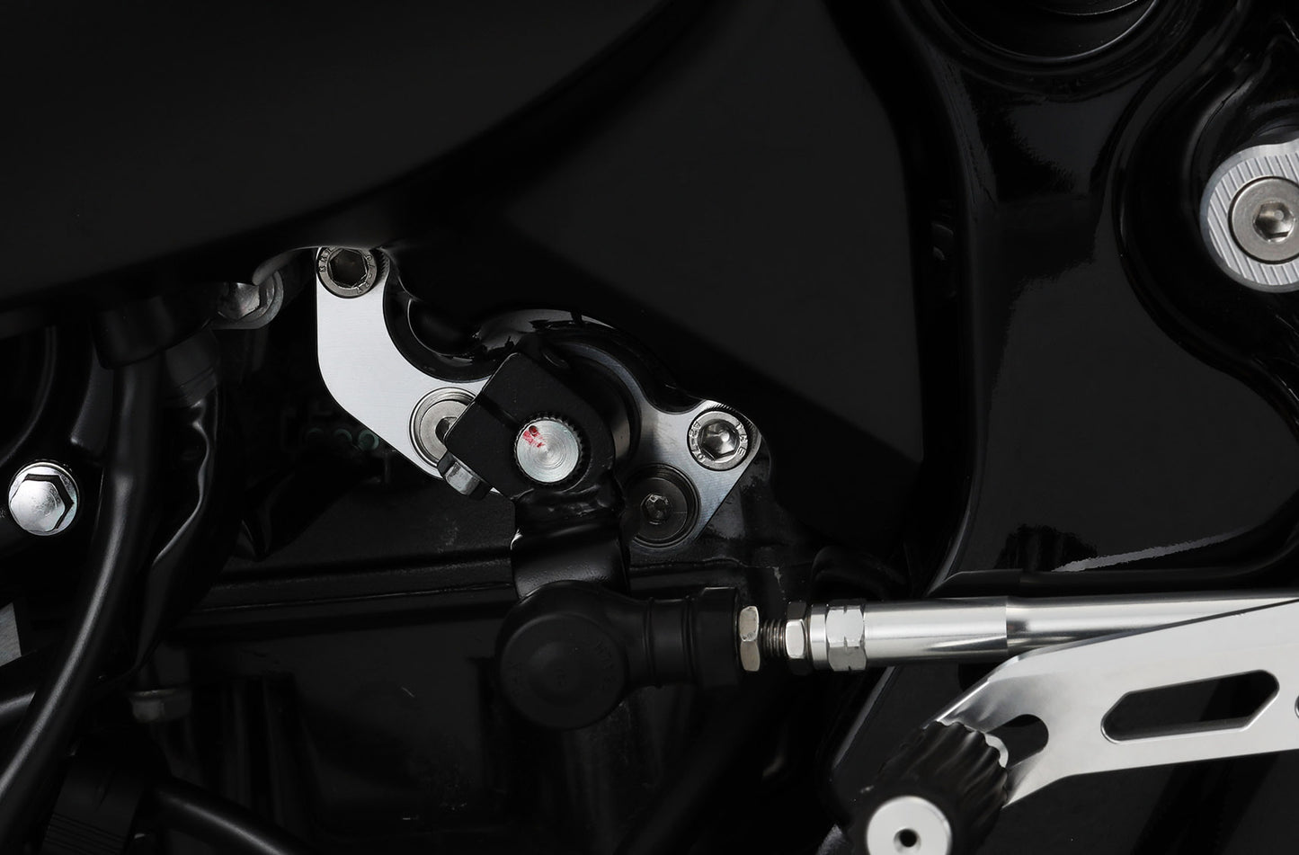 AELLA Shift Holder Support Kit For Kawasaki Z900RS / Cafe
