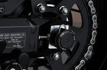 AELLA Rear Axle Nut Cover for Kawasaki Z900 / Z900RS / Cafe