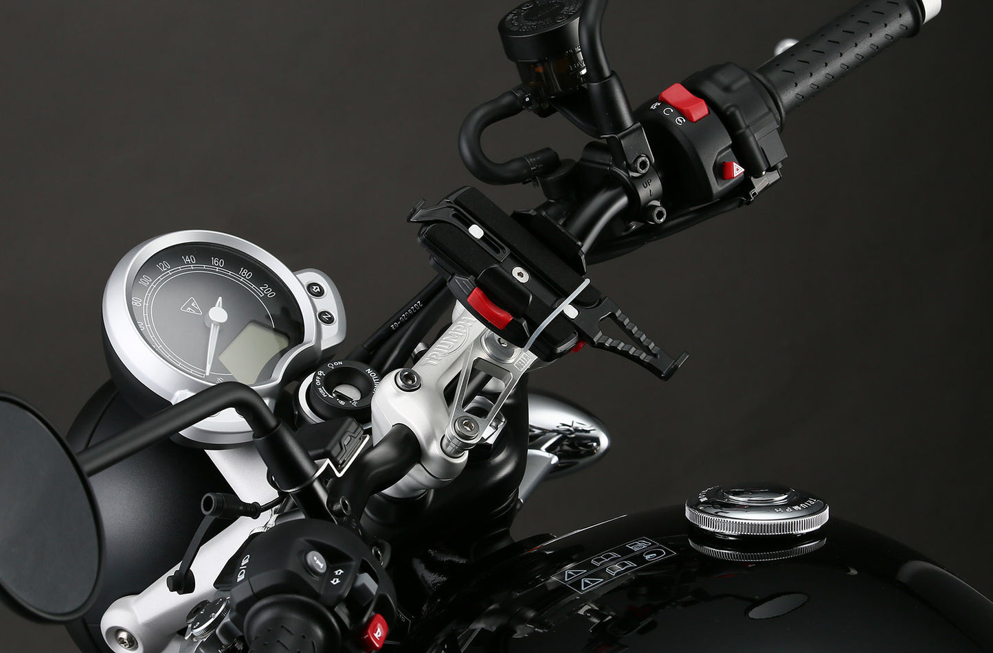 AELLA Navigation Stay / Smartphone Support for Triumph Street Twin with Daytona Holder Only