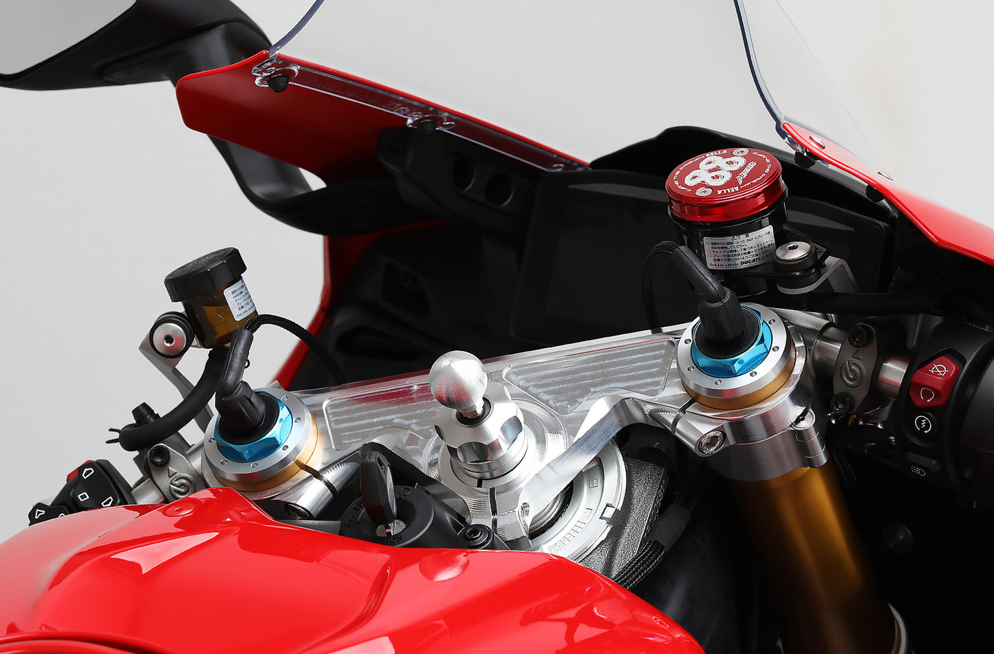 AELLA Navigation / Smart Phone Mount For the Ducati Panigale V4 /V2 (2025+)