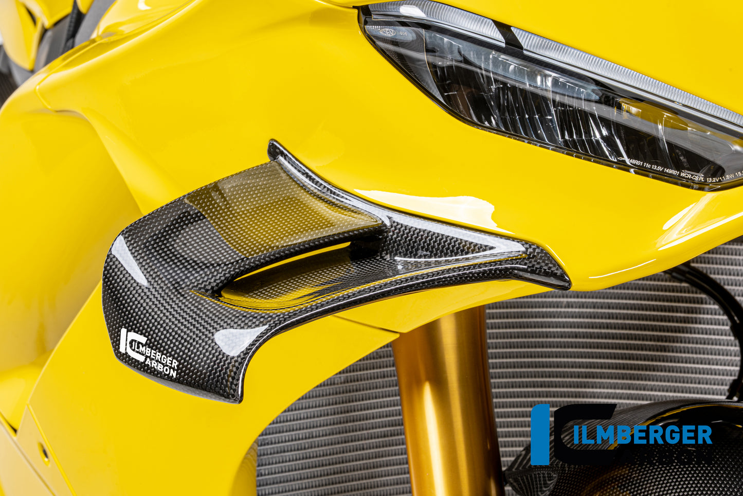 Ilmberger Carbon Right, Winglet Gloss for the Ducati Panigale V4 / V4 S '2025