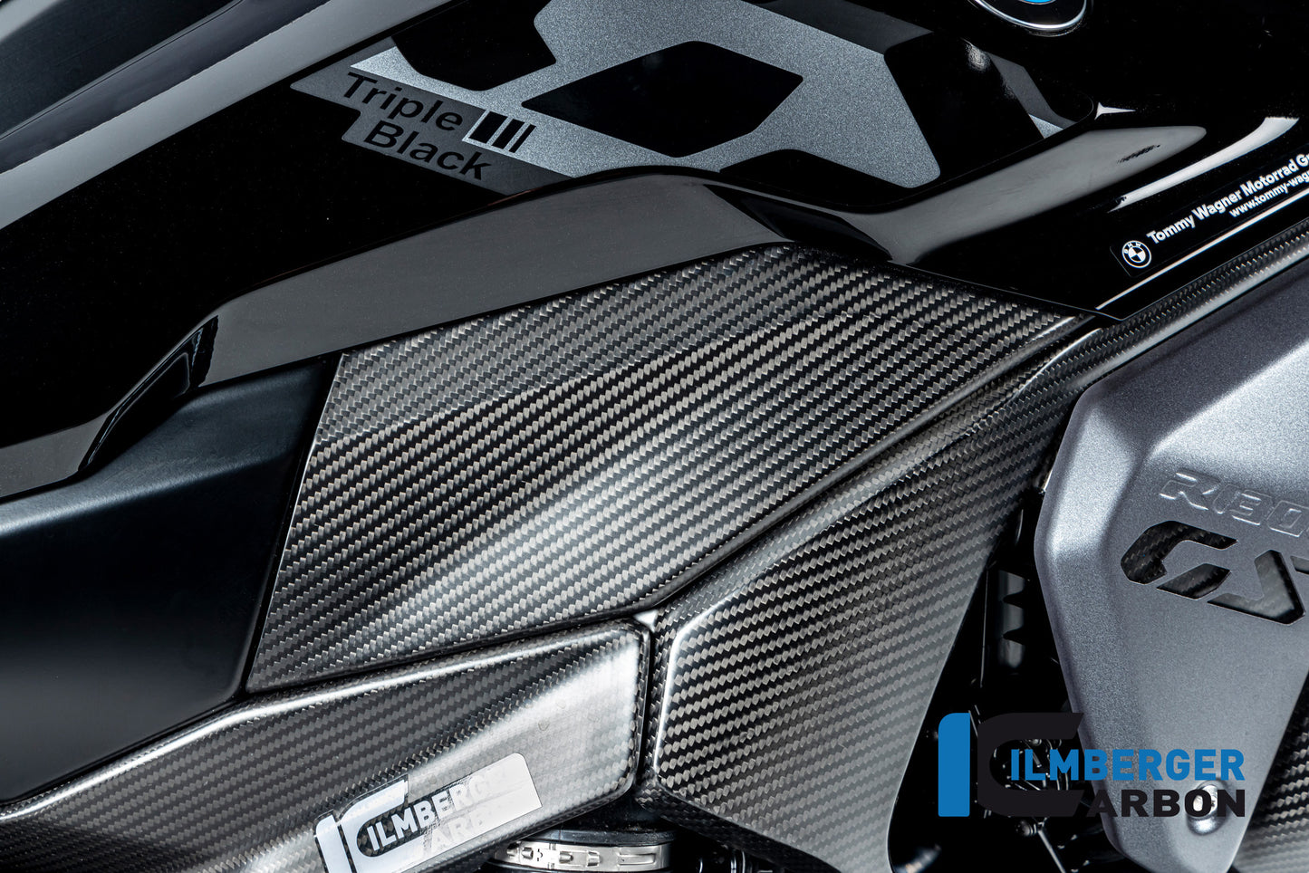 Ilmberger Carbon Lower Tank Cover Right (Upper Piece) for the BMW R 1300 GS 2023