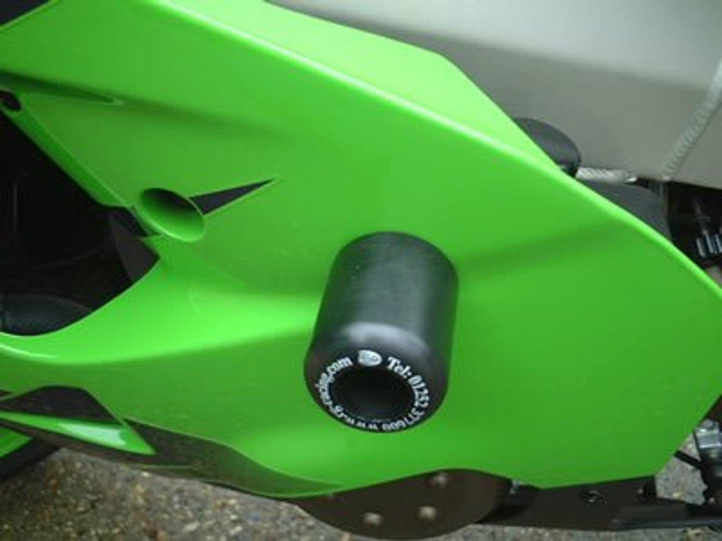 R&G Racing Crash Protector for Kawasaki ZX9R C1/C2/E1/E2 '88-05