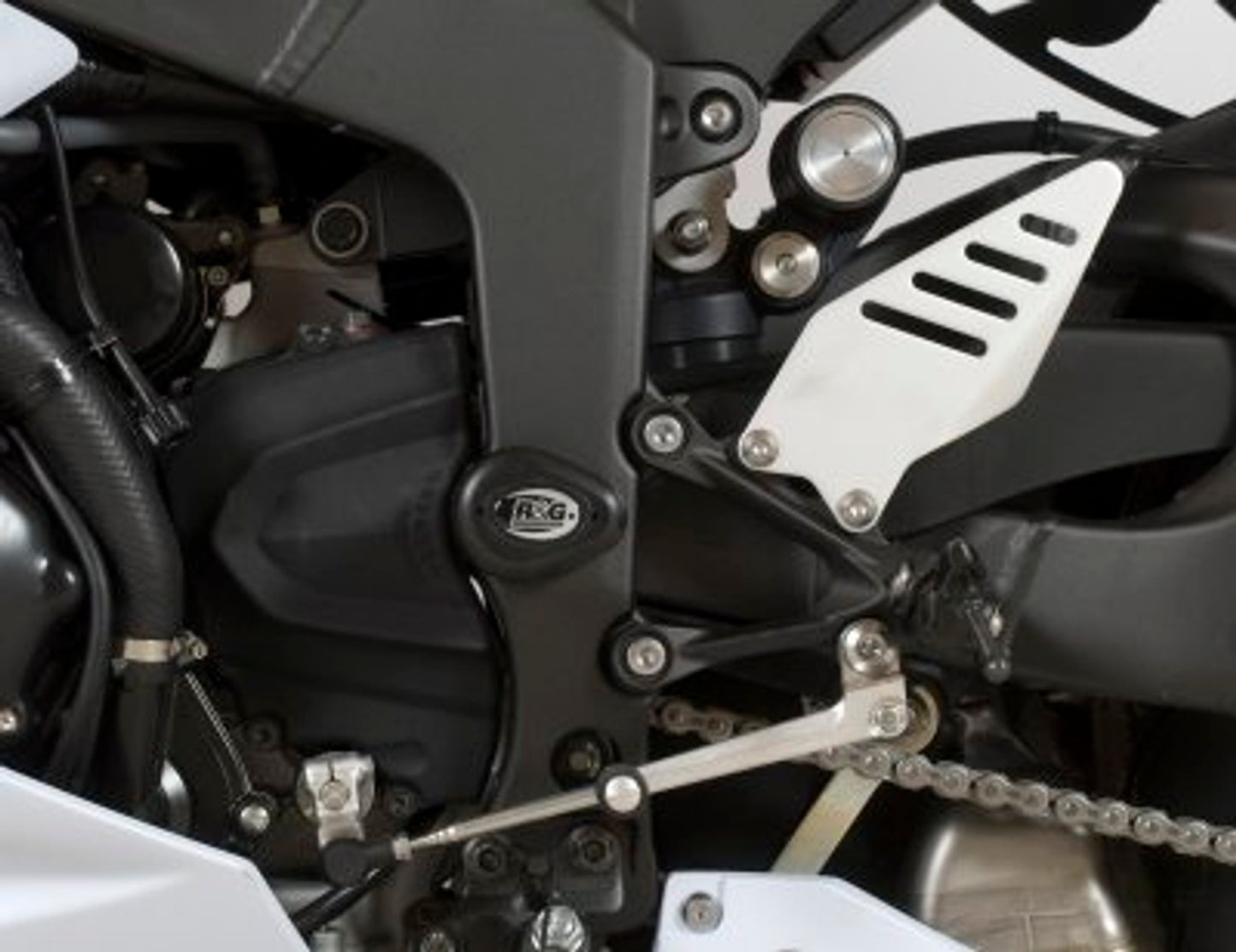 R&G Racing Aero Crash Protectors, swingarm pivot for Kawasaki ZX6R '13-'20