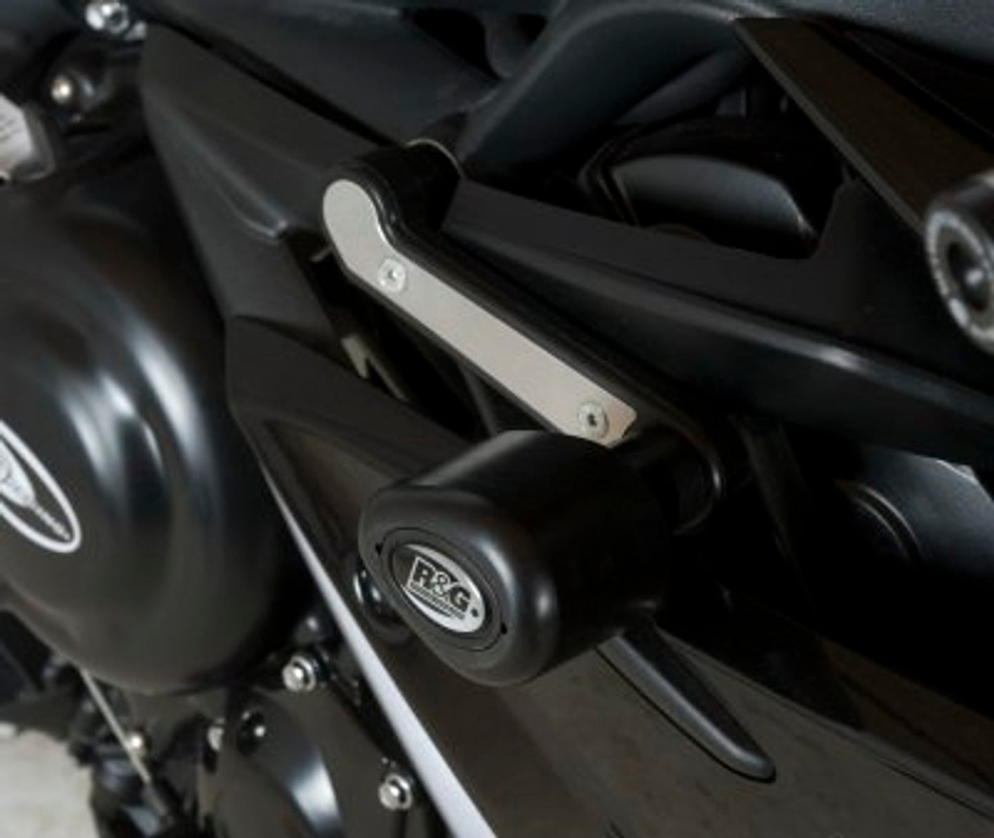 R&G Racing Aero no-cut Frame Sliders, ROAD VERSION for Triumph 675 Daytona '13-'19