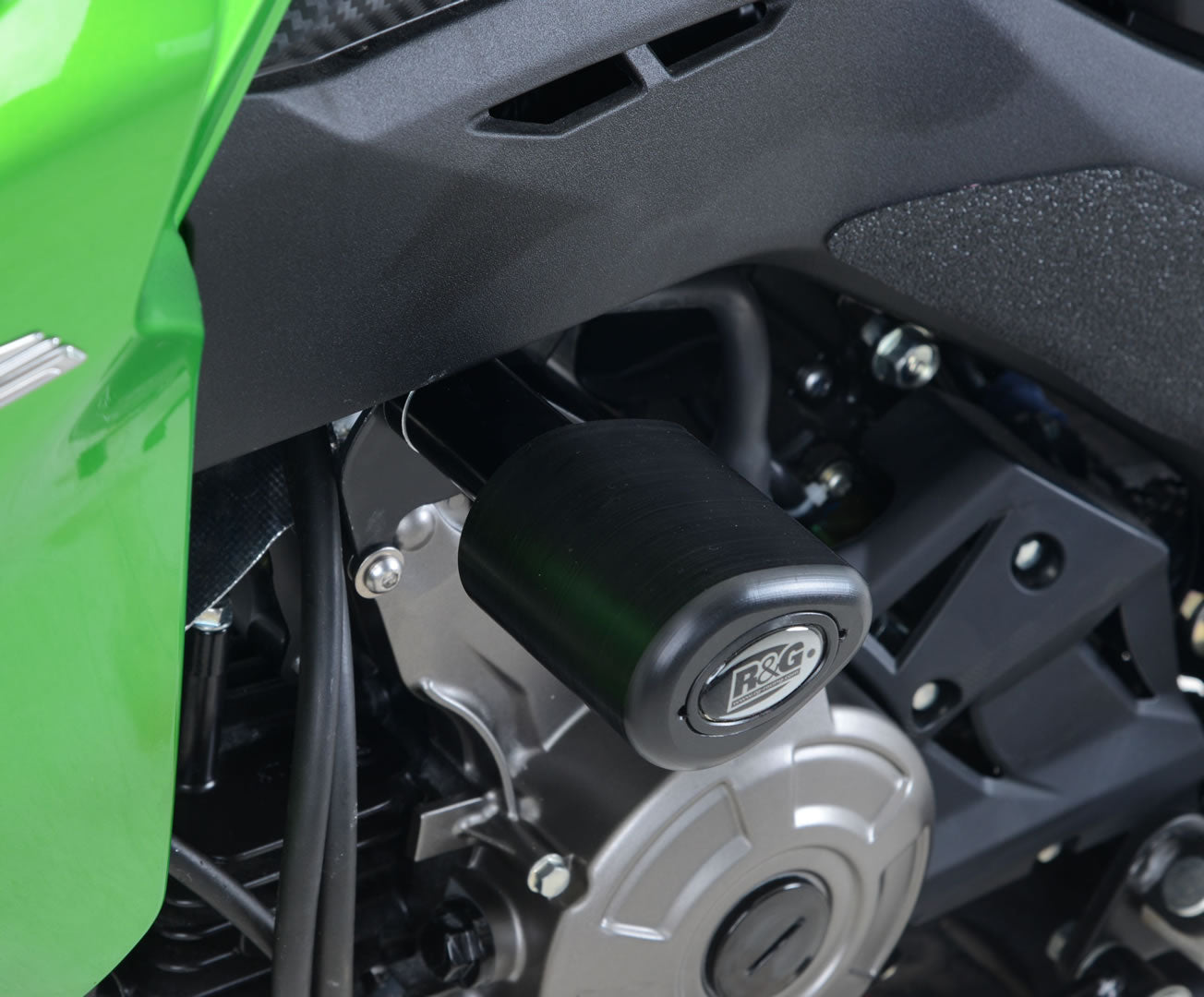 R&G Racing Crash Protectors - Aero Style for the Kawasaki Z125 '16 only