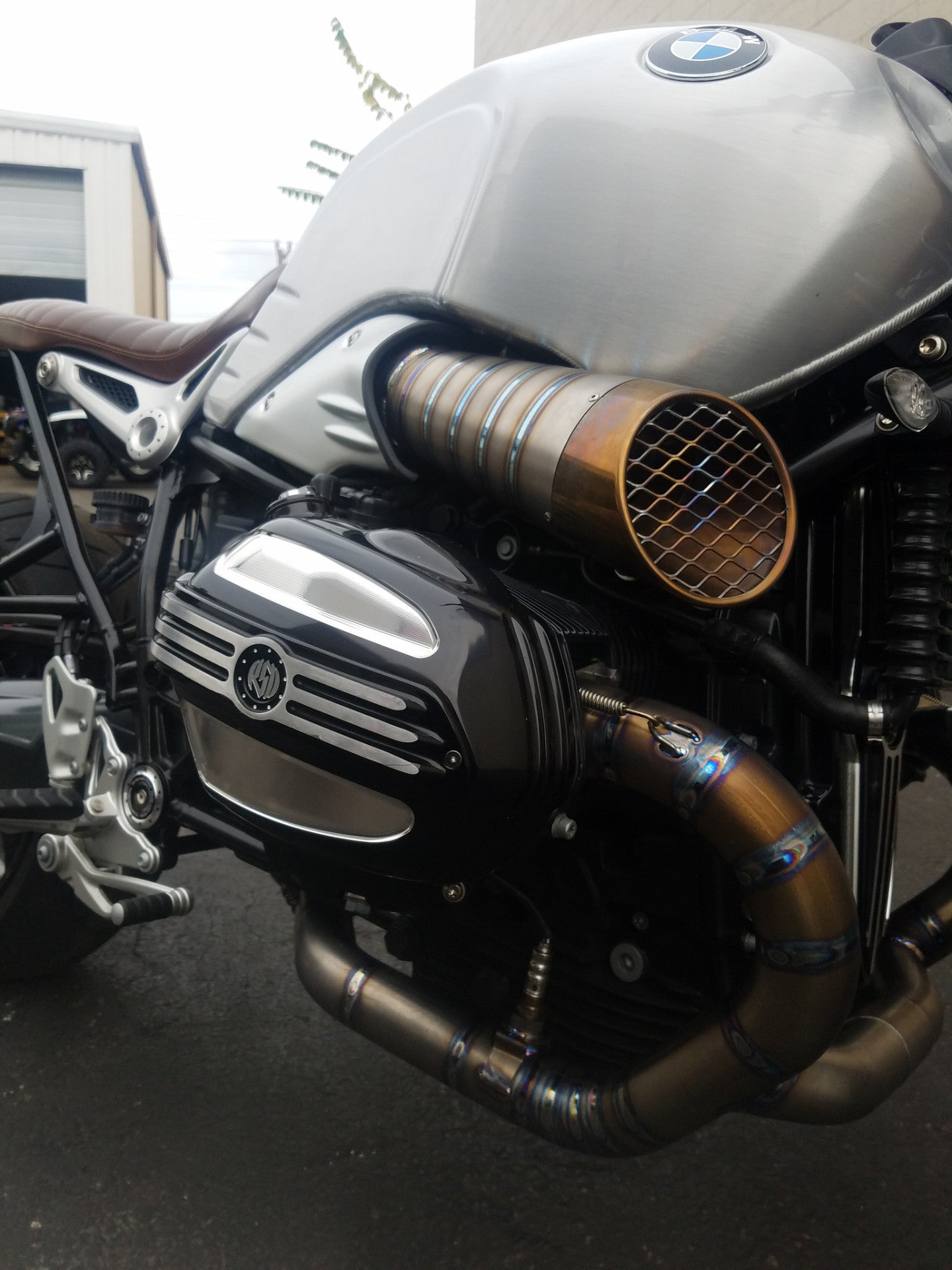 ZARD Capitan Scappamento Exhaust and Accessories for the BMW R NineT