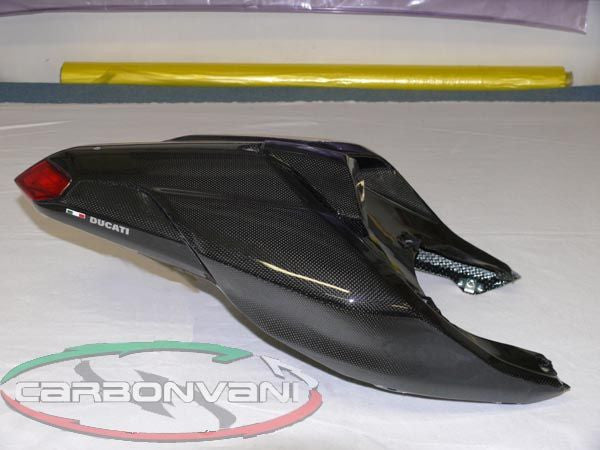 CARBONVANI - DUCATI 848 / 1098 & 1198 CARBON FIBER SBK SEAT TAIL - ROAD VERSION (2007-13)