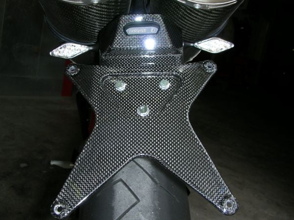 CARBONVANI - DUCATI 848 / 1098 & 1198 CARBON FIBRE LICENCE PLATE HOLDER (LIGHTS NOT INCLUDED) (2007-13)