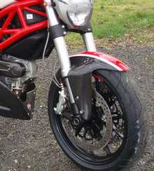 CARBONVANI - DUCATI MONSTER M696 / M796 / M1100 CARBON FIBER FRONT MUDGUARD (DUCATI CORSE (White/Red/White) 1098 STYLE)