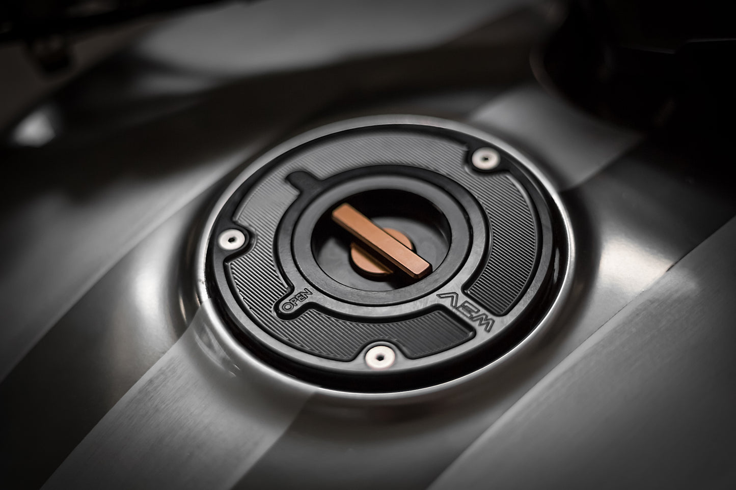 AEM FACTORY - 'ENDURANCE' GAS CAP WITH QUICK RELEASE ACTION FOR DUCATI and MV AGUSTA